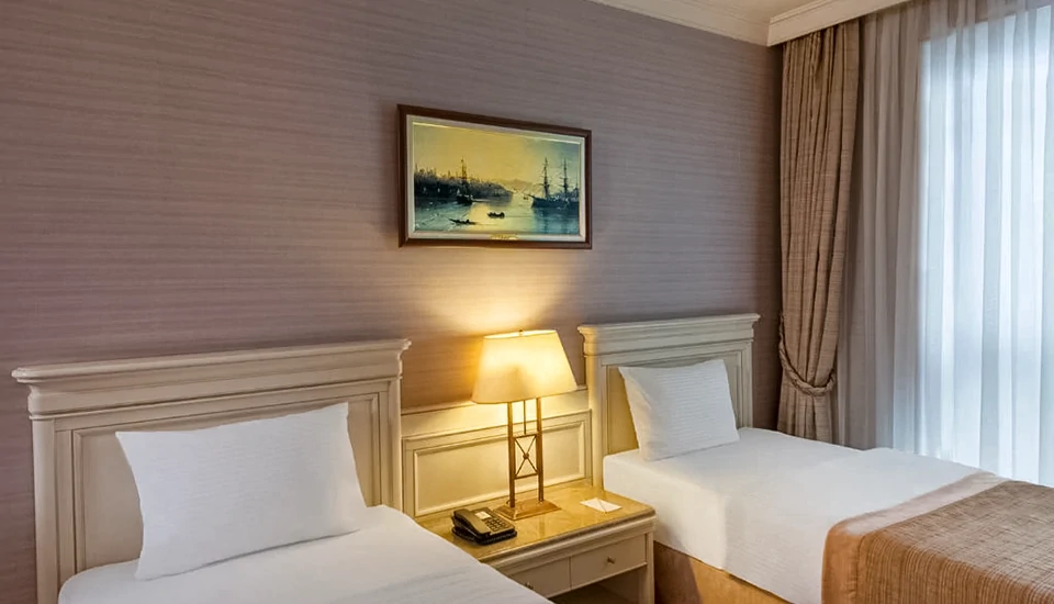 هتل الیت ورد کامفی استانبول